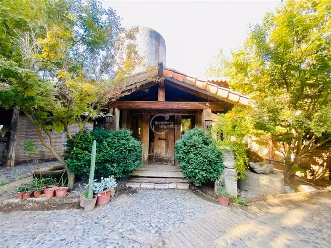 Exclusiva casa en venta en Pirque, sector El Cruceral