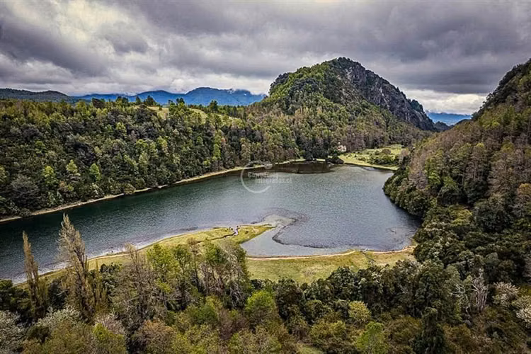Parcela en venta Pucón Laguna el Leon Increible Naturaleza