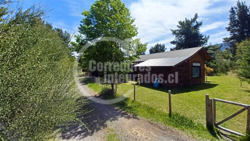 Parcela en venta con 4 casas en Pucón sector aerodromo