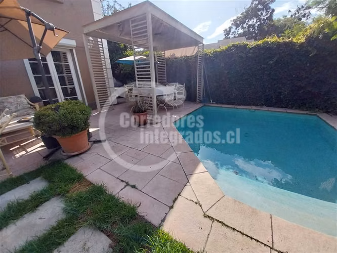 Casa Venta Muy Segura lado colegios Presidente Errazuriz