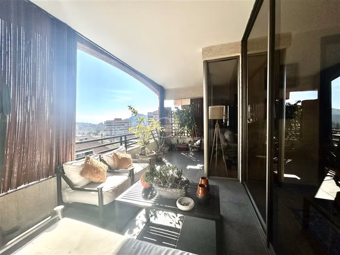 Departamento en venta de 3 dorm. en Vitacura