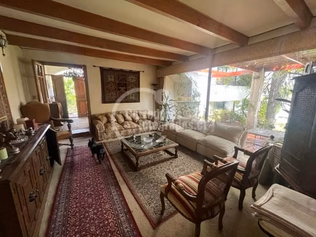 Casa en venta de 3 dorm. en Las Condes