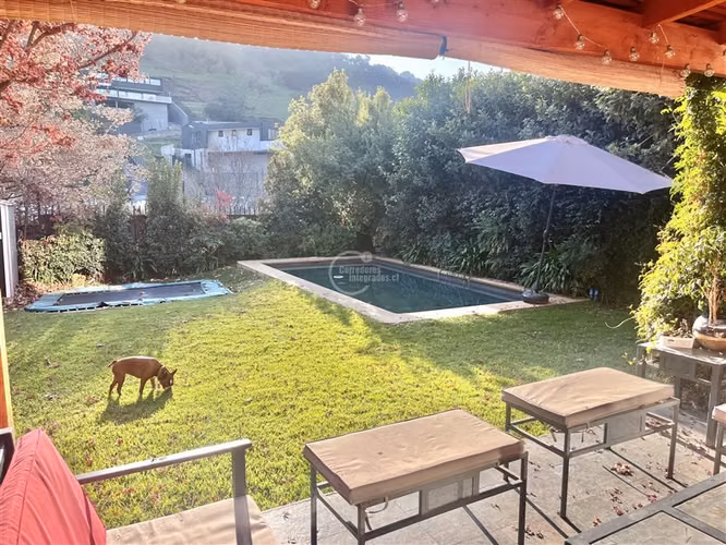 Casa en venta de 4D, Colegio Monte Tabor, Los Trapenses