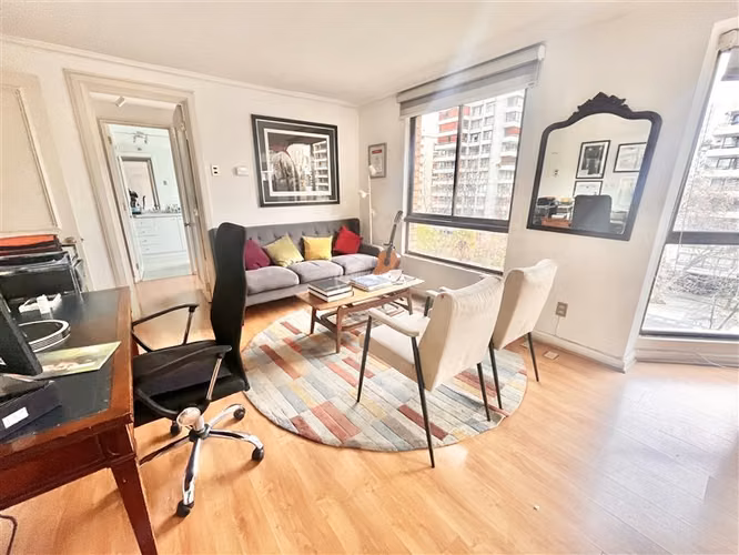 Departamento en venta de 5 dorm. Metro El Golf Las Condes