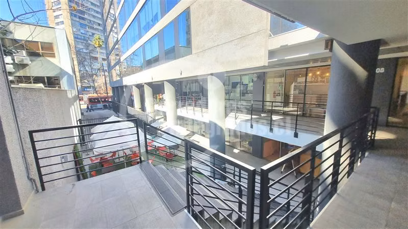 Oficina moderna en venta, Providencia, metro P. de Valdivia