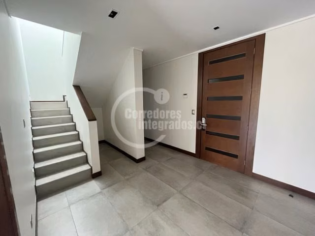 Departamento en venta de 4 dorm. San Damián
