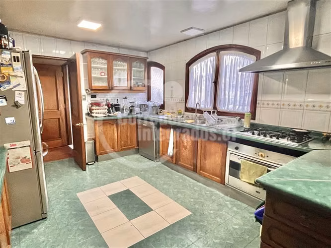 Local Comercial en arriendo en Los Trapenses Lo Barnechea