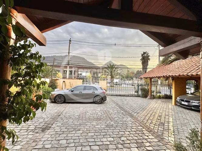 Local Comercial en arriendo en Los Trapenses Lo Barnechea