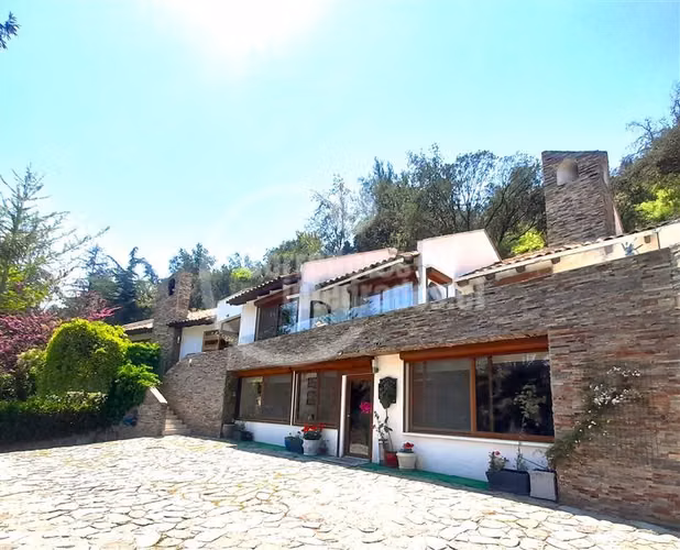 CASA en venta de 5 D en cond. Refugios del Arrayán - Imagen 5