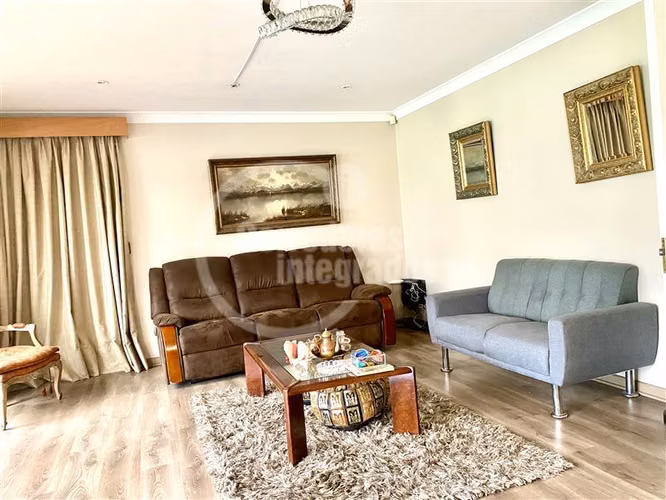 Casa en venta de 11 dorm. en Chicureo