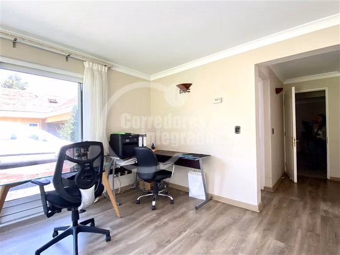 Casa en venta de 11 dorm. en Chicureo