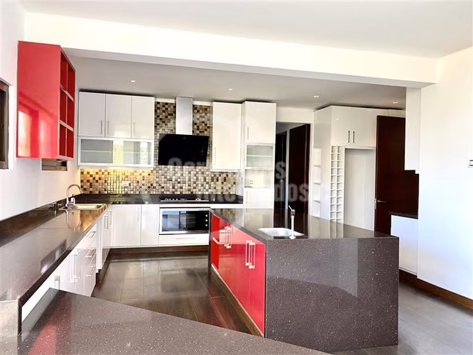 Casa en venta de 5 dorm. en Lo Barnechea - Imagen 16