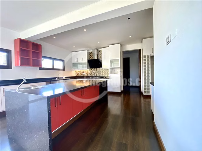 Casa en venta de 5 dorm. en Lo Barnechea - Imagen 14