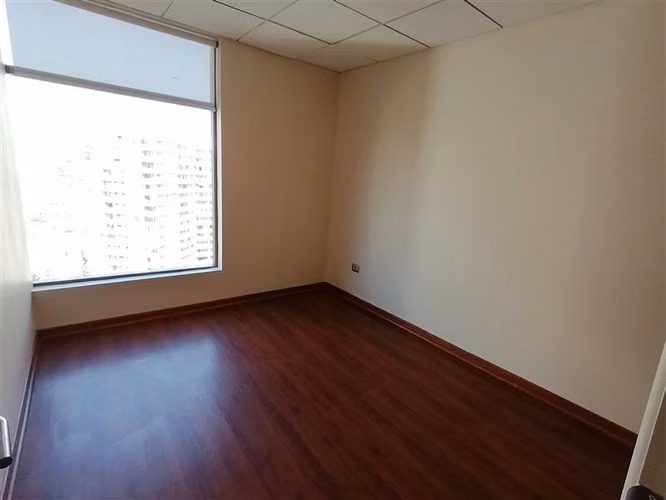 Moderna Oficina en Arriendo Las Condes, Amplia y Luminosa