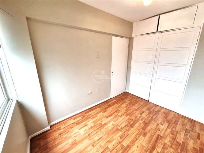 3 dormitorios, 2 baños. En piso 3, sin ascensor. La Reina - Imagen 7