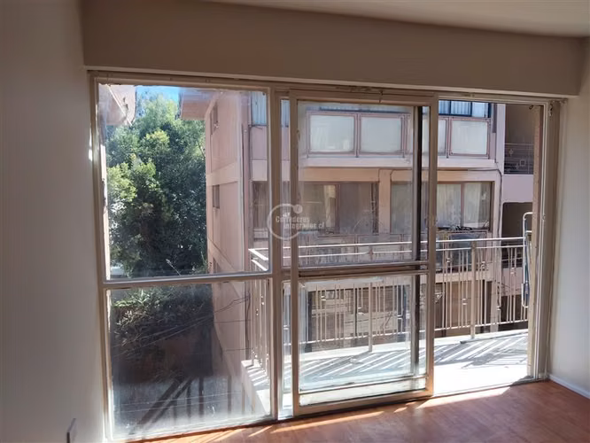 3 dormitorios, 2 baños. En piso 3, sin ascensor. La Reina