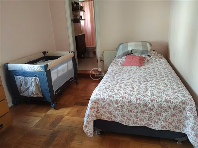 Casa en venta de 5 dorm. en Ñuñoa con depto. interior