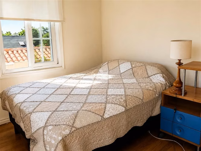 Casa en venta de 5 dorm. en Ñuñoa con depto. interior
