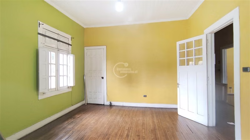 2 PSIOS. 7 dorm. 2 baños. BARRIO YUNGAY