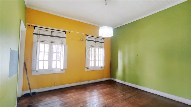 2 PSIOS. 7 dorm. 2 baños. BARRIO YUNGAY