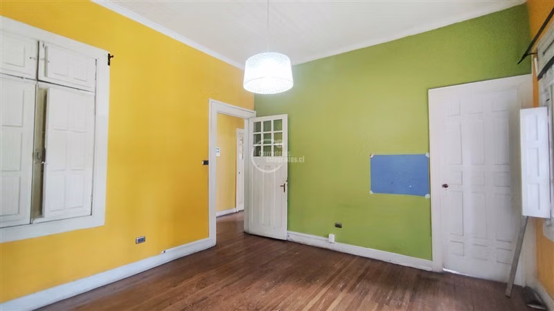2 PSIOS. 7 dorm. 2 baños. BARRIO YUNGAY