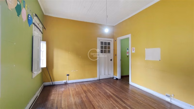 2 PSIOS. 7 dorm. 2 baños. BARRIO YUNGAY