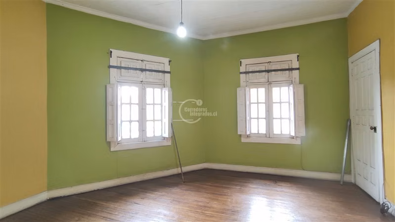2 PSIOS. 7 dorm. 2 baños. BARRIO YUNGAY