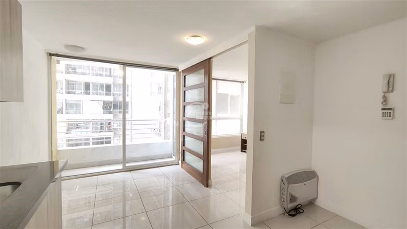 Departamento en venta 1490 UF OFERTA de 1 dorm. en Santiago