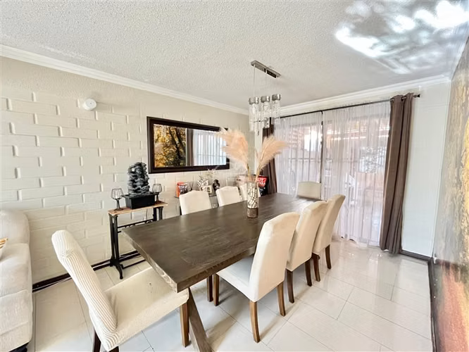 Casa en arriendo de 3 dorm. en Cerrillos