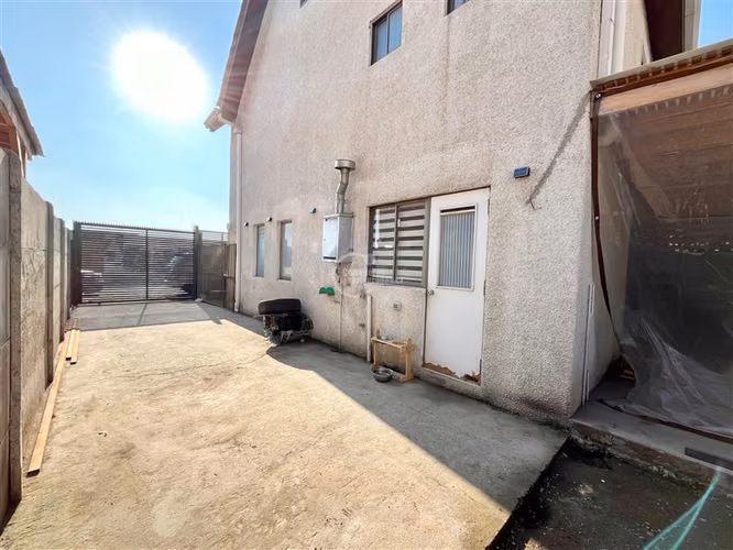 Casa en arriendo de 3 dorm. en Cerrillos