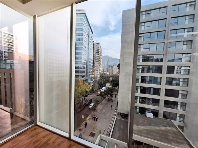 Oficina en arriendo en Providencia, Metro Manuel Montt
