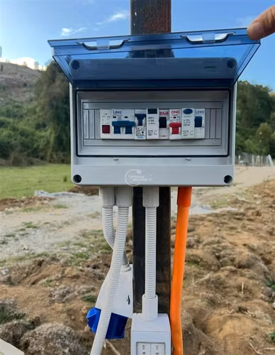 8 Parcelas con Rio, Laguna, Luz y Agua de Vertiente