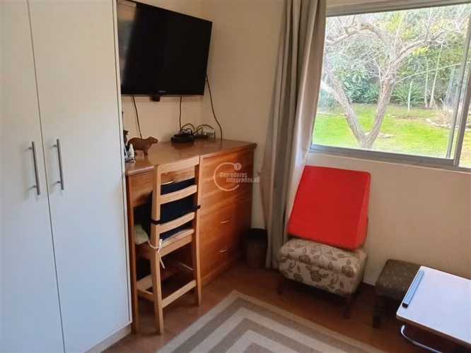 565 m2, Con Piscina. 3 dorm. 3 baños en Olmué