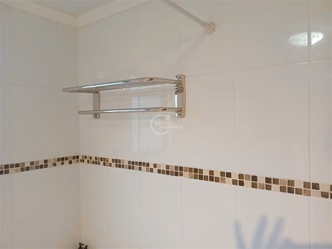 565 m2, Con Piscina. 3 dorm. 3 baños en Olmué