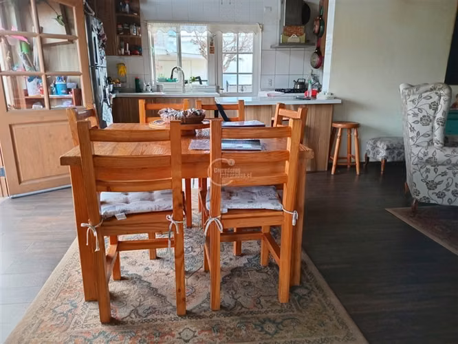 565 m2, Con Piscina. 3 dorm. 3 baños en Olmué