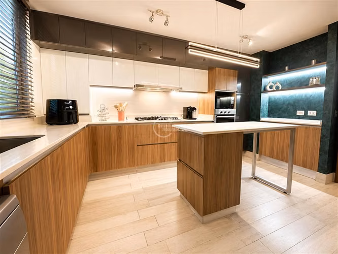 Exclusivo depto con azotea, piscina y quincho privado