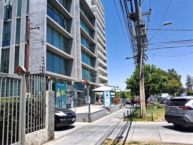 Local Comercial con patente, semi amoblado