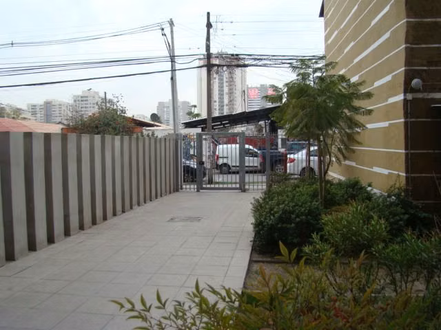1 dormitorio, 1 baño, Estacionamiento y Bodega. San Miguel