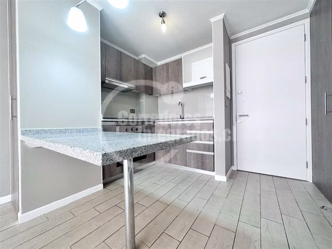 1 dormitorio, 1 baño, Estacionamiento y Bodega. San Miguel