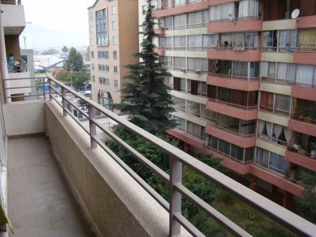 1 dormitorio, 1 baño, Estacionamiento y Bodega. San Miguel