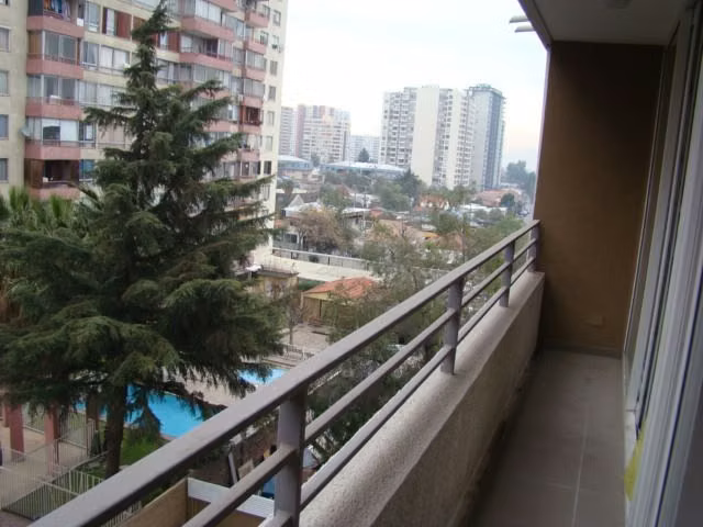 1 dormitorio, 1 baño, Estacionamiento y Bodega. San Miguel