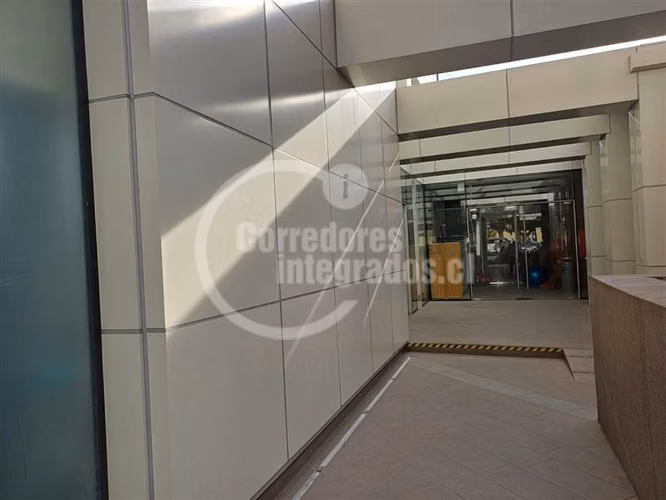 Oficina en venta en Ñuñoa buena ubicacion cerca del metro.