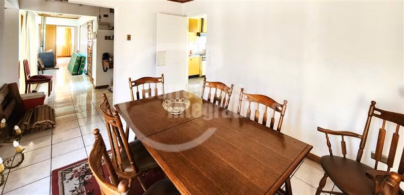 ¡Rebajada! Amplia Casa con Piscina y Gran Jardín