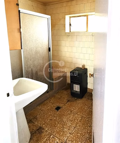 ¡Rebajada! Amplia Casa con Piscina y Gran Jardín