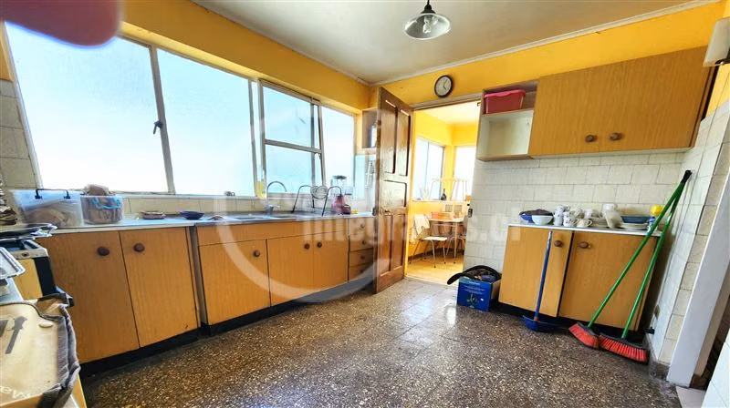 ¡Rebajada! Amplia Casa con Piscina y Gran Jardín