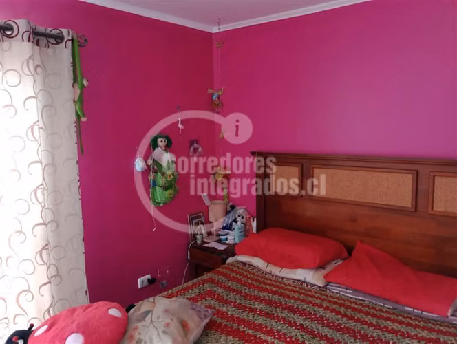 Casa, 7 Dorm. en Sector Tranquilo De Til Til.