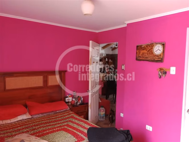 Casa, 7 Dorm. en Sector Tranquilo De Til Til.
