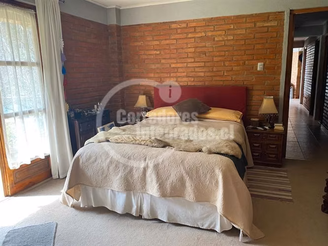 Casa en venta de 4 dorm. en Pirque