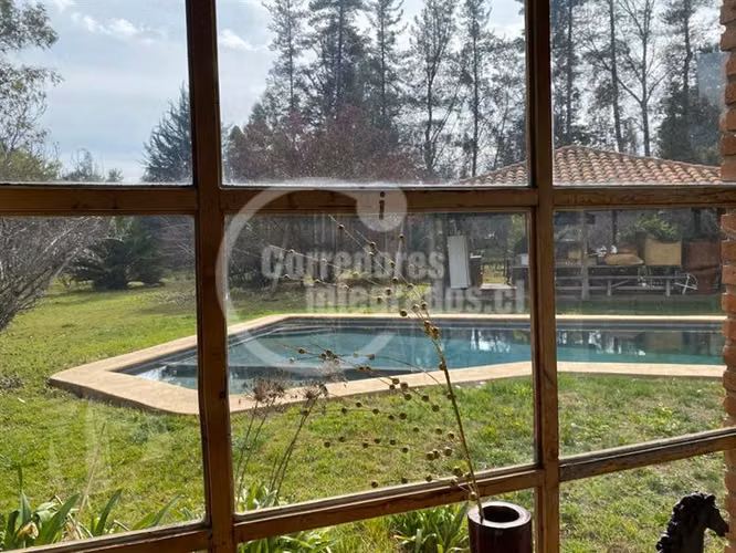 Casa en venta de 4 dorm. en Pirque