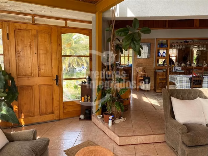 Casa en venta de 4 dorm. en Pirque